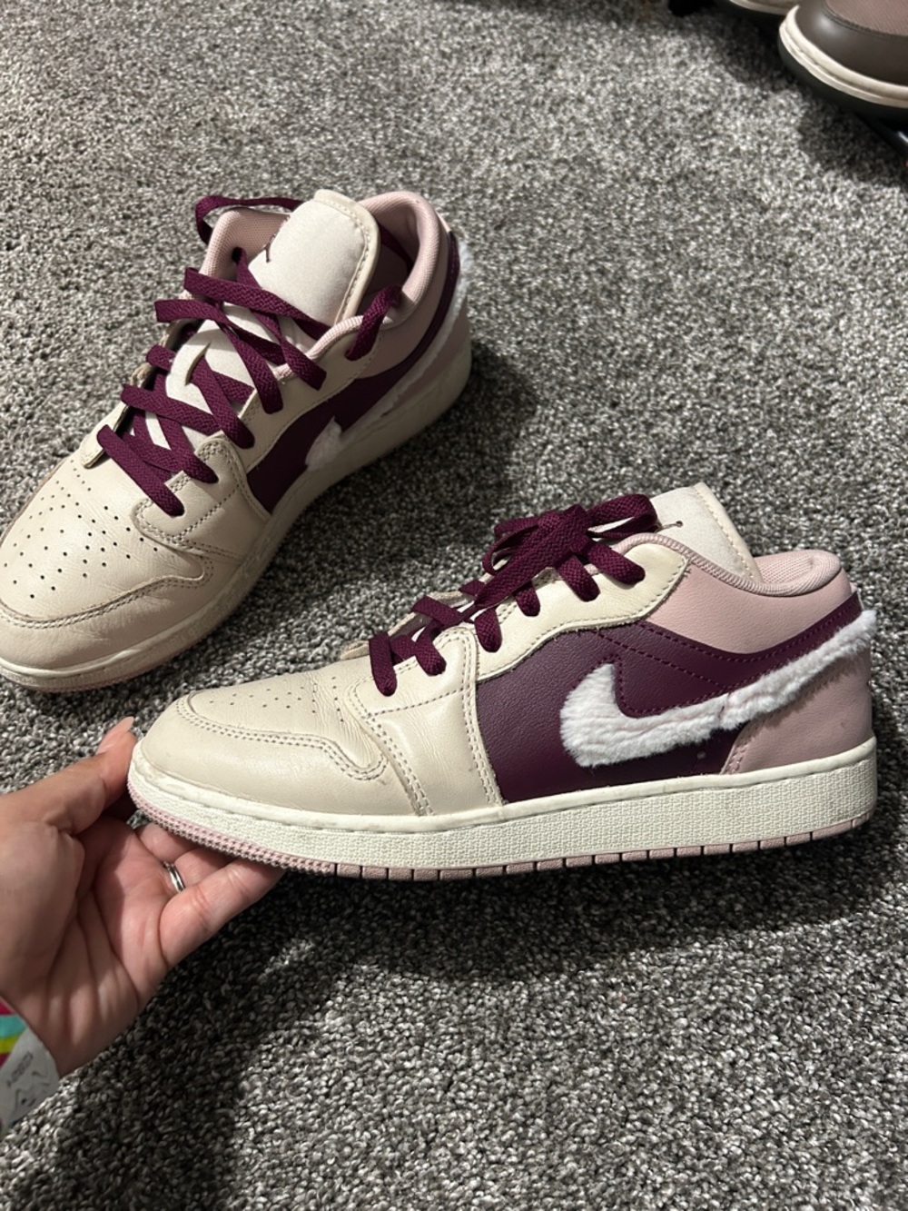 Grade school Air Jordan 1 Low SE GS "Fur Swoosh"